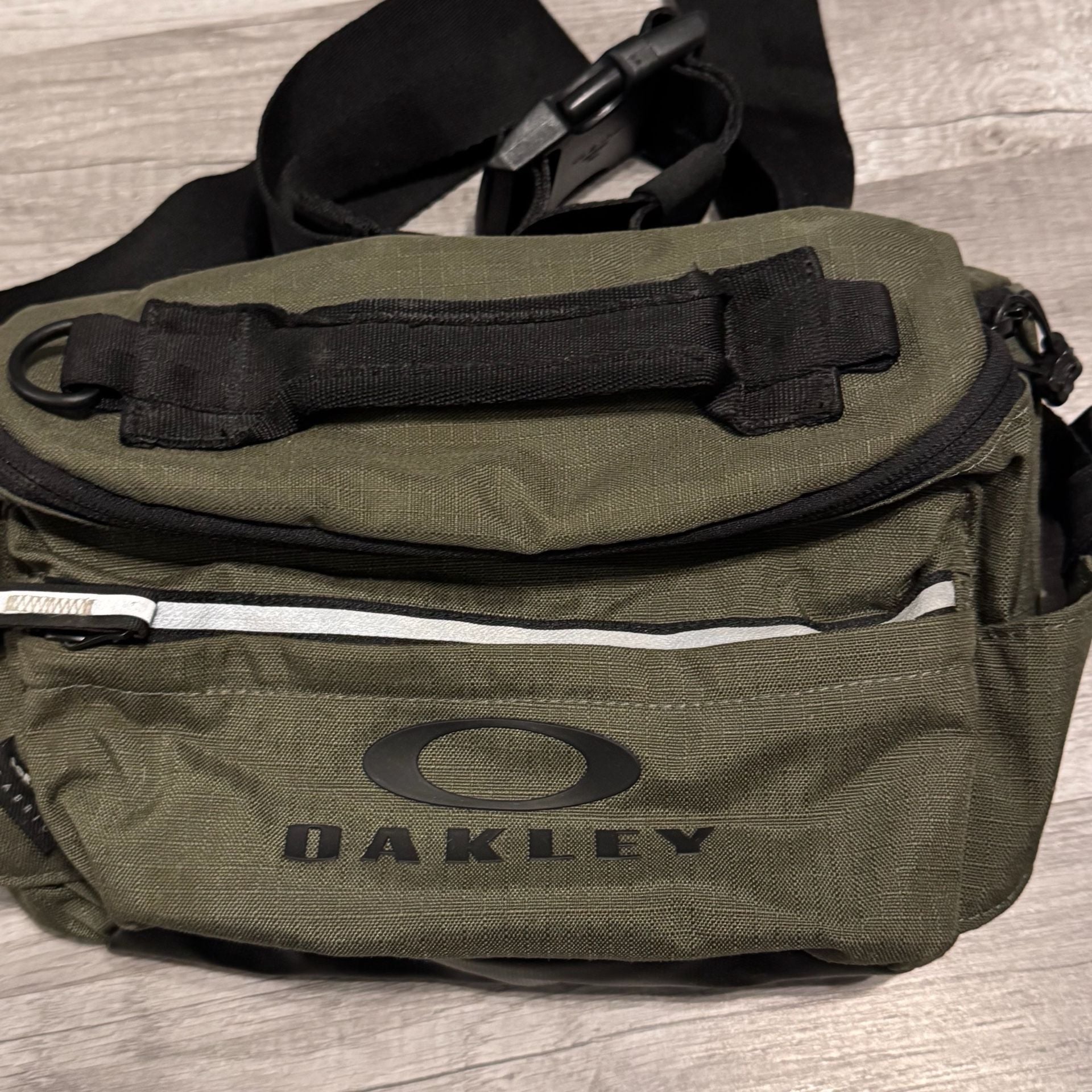 Oakley Enduro Belt Bag Army Green 4