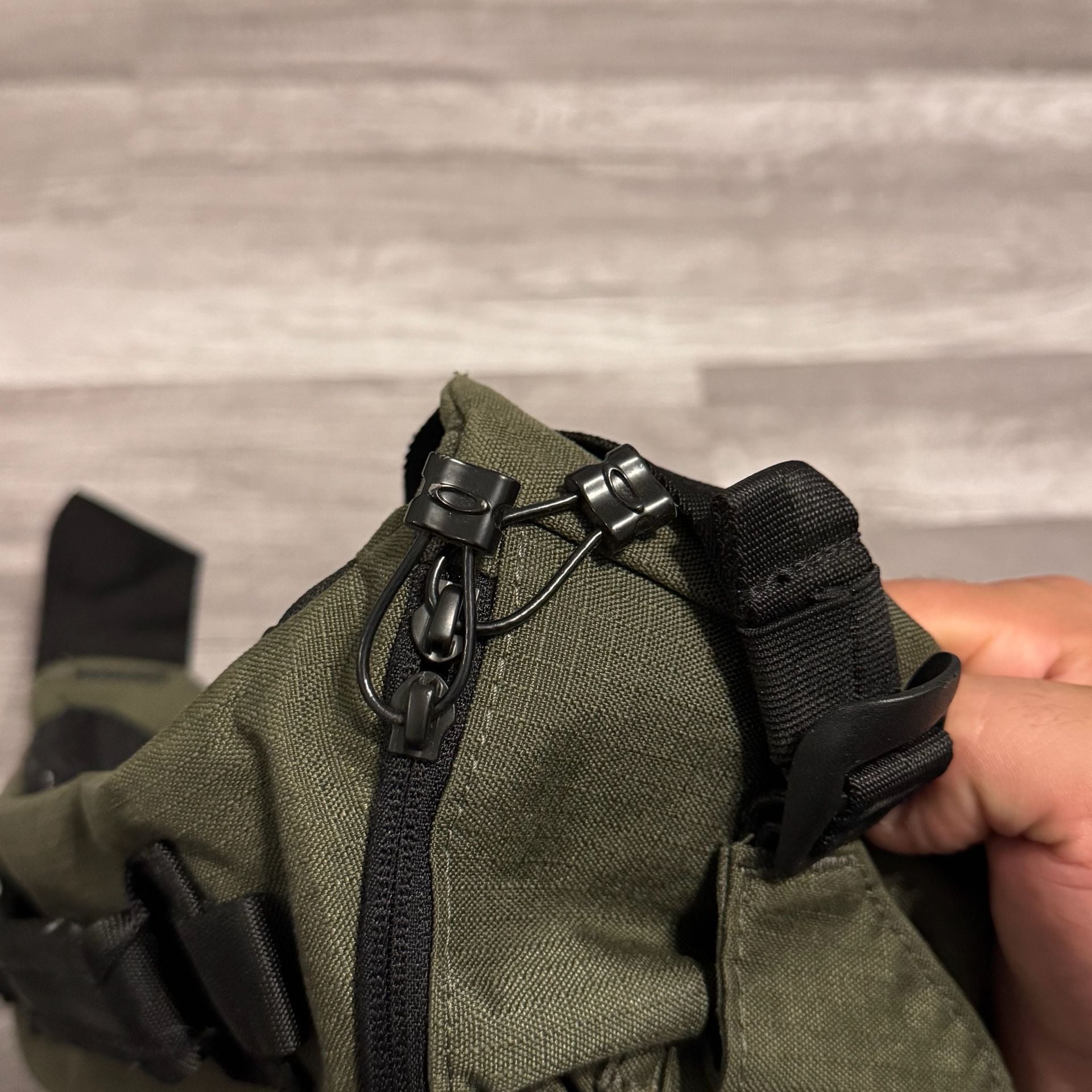 Oakley Enduro Belt Bag Army Green 5