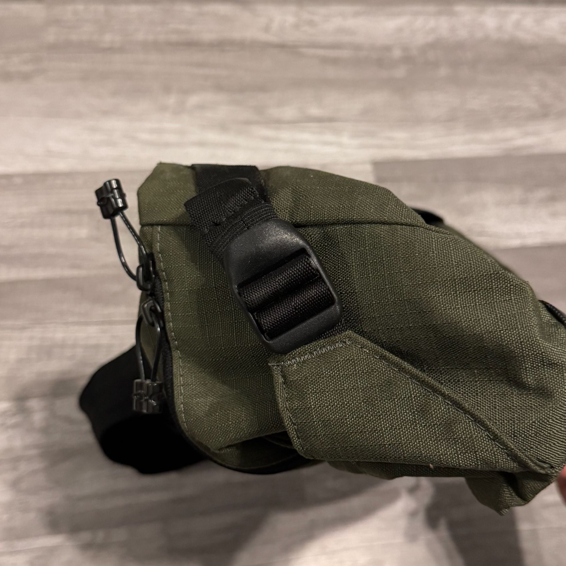 Oakley Enduro Belt Bag Army Green 6