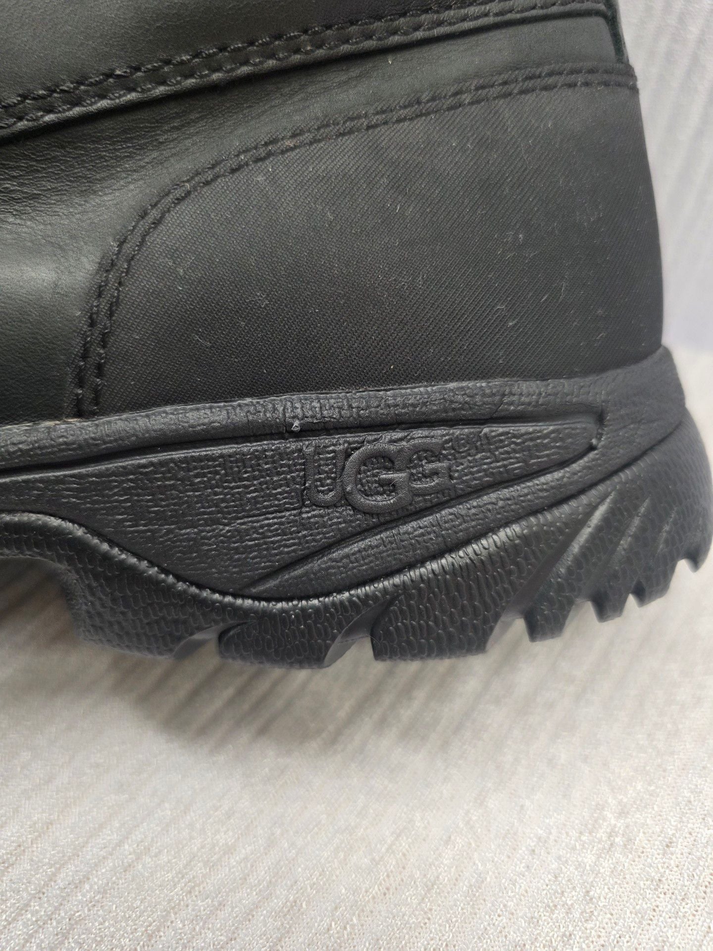 Ugg Butte Winter Boots Black Leather 7