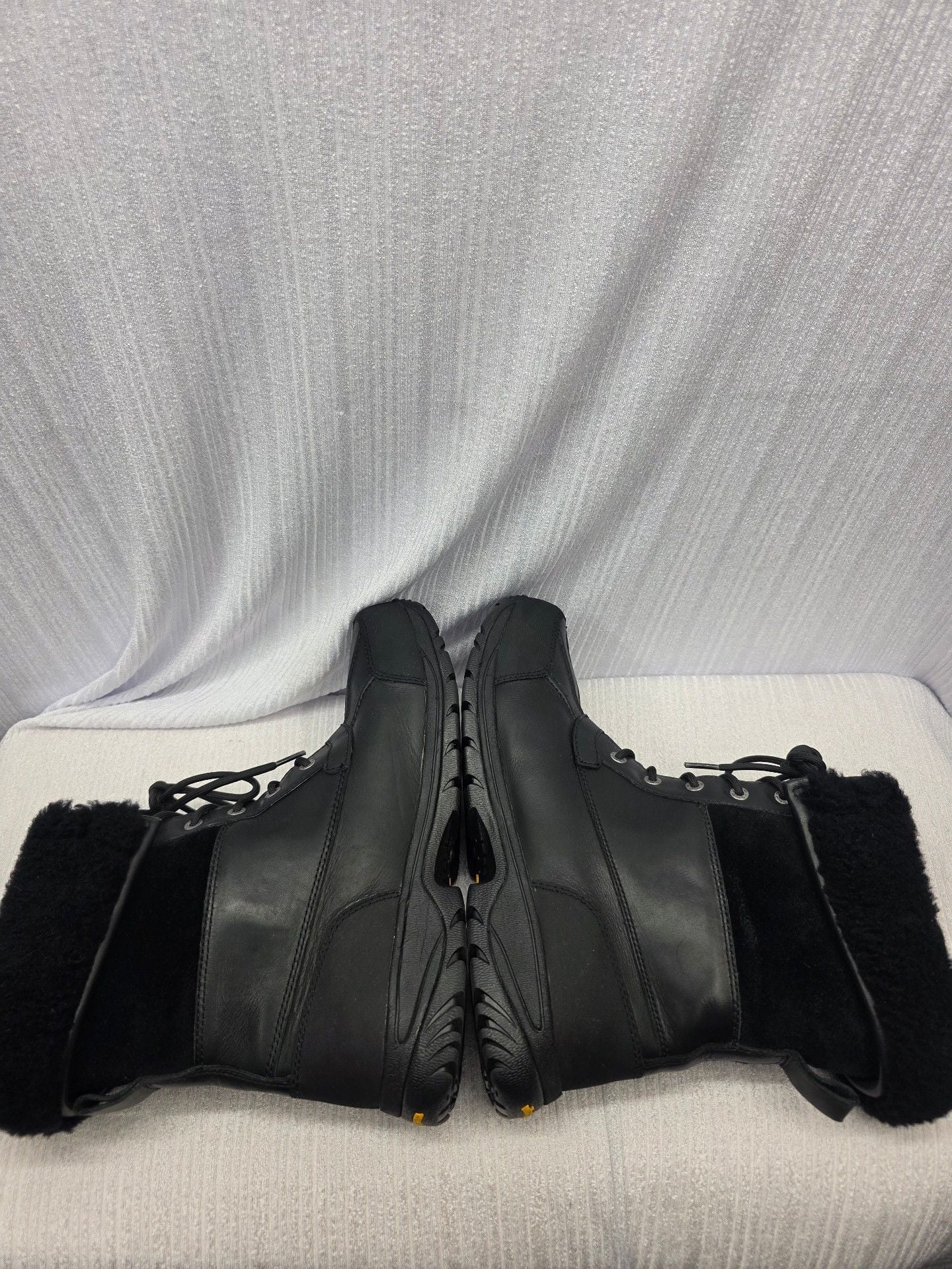 Ugg Butte Winter Boots Black Leather 9