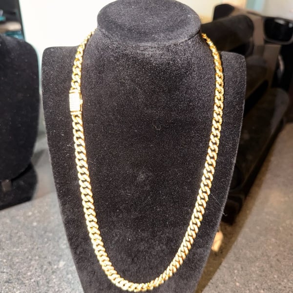 GRA Moissanite Miami Cuban Link Chain Size 21 inch Gold Plated 8mm