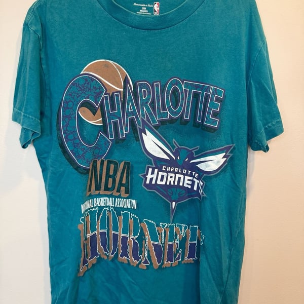 Abercrombie & Fitch Charlotte Hornets NBA T-Shirt XS