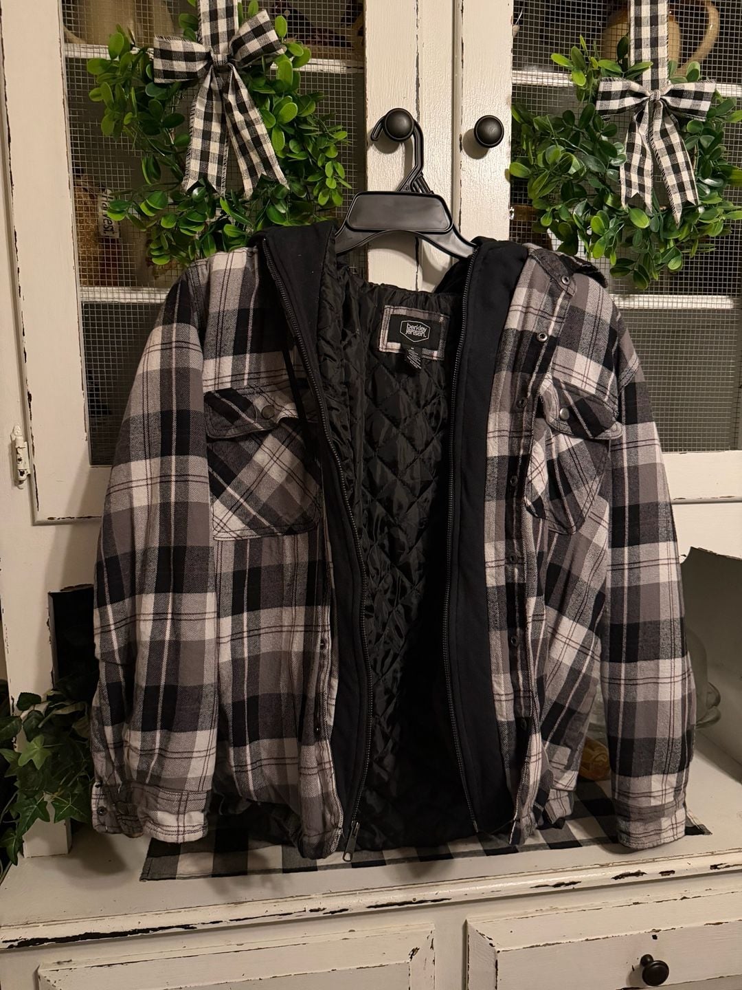 Berkley Jensen Hooded Flannel Jacket Size M Black White Plaid Quilted 2