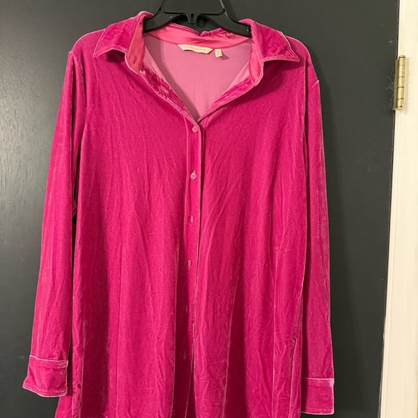 Soft Surroundings Pink Velour Long Sleeve Button Up Shirt Women's Size M