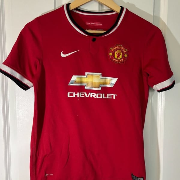 Nike Manchester United 2014/15 Home Jersey Size L Red Chevrolet Football