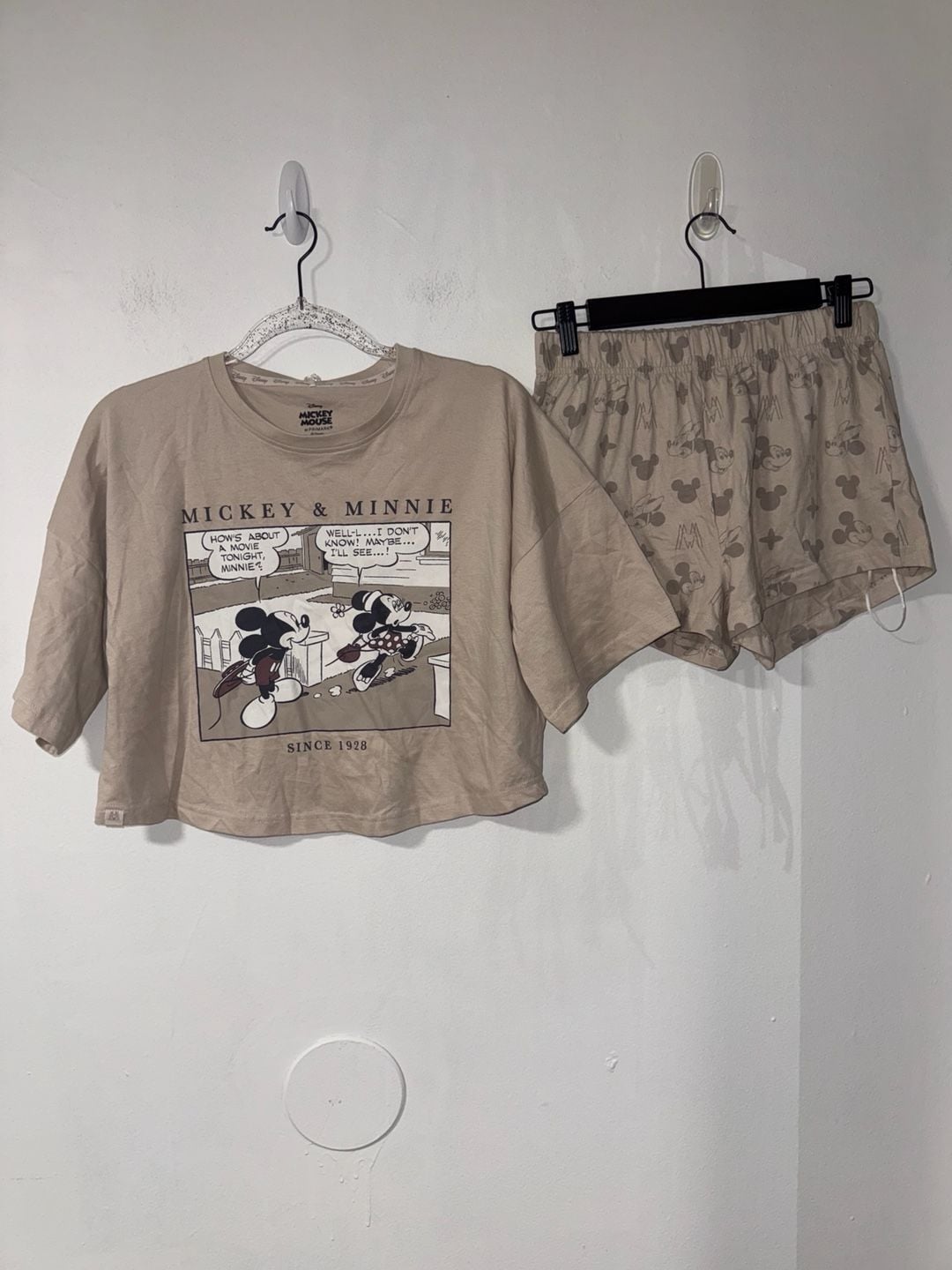 Disney at Primark Mickey & Minnie Pajama Set Size 0-2 Taupe 1