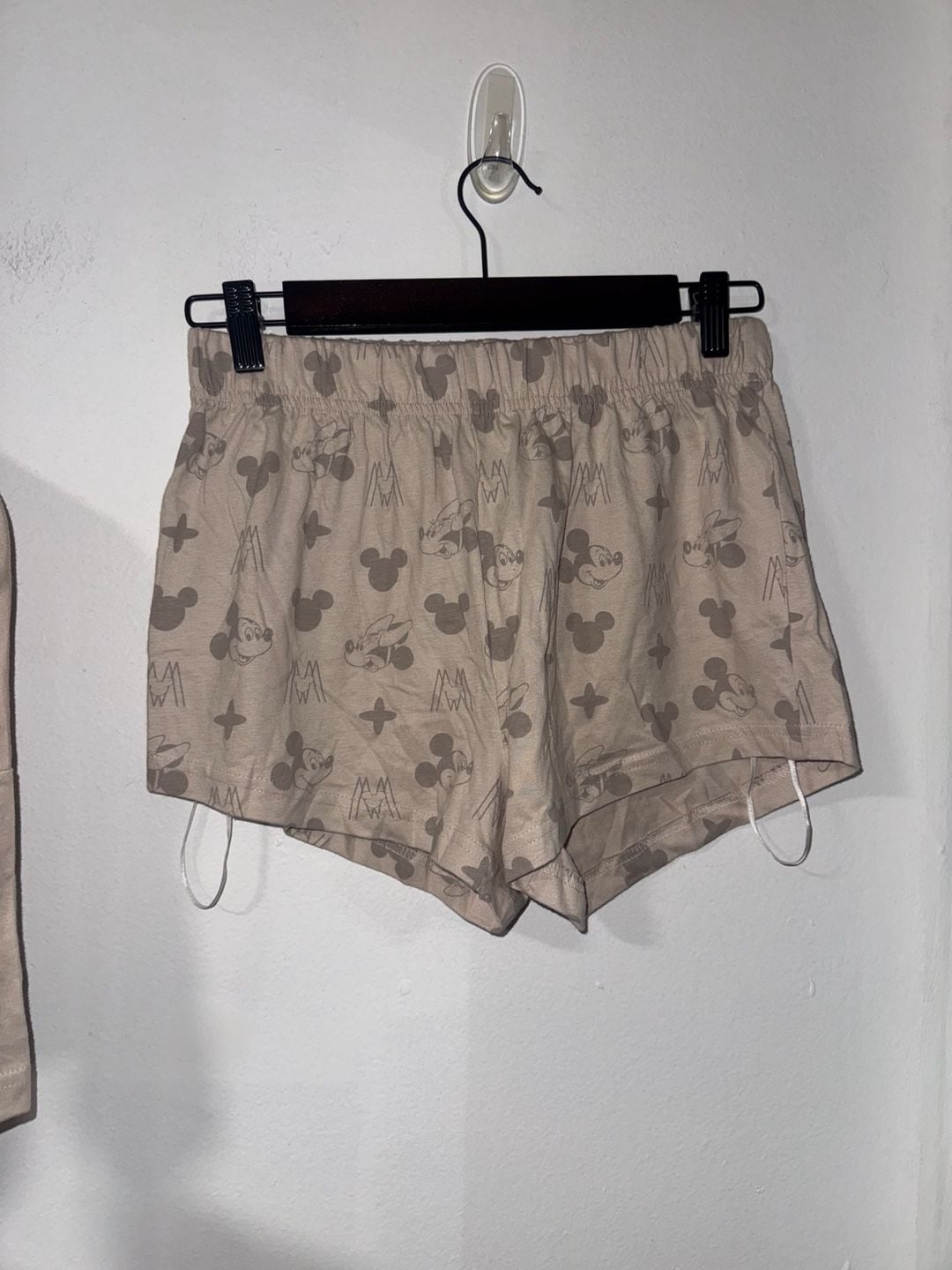 Disney at Primark Mickey & Minnie Pajama Set Size 0-2 Taupe 4
