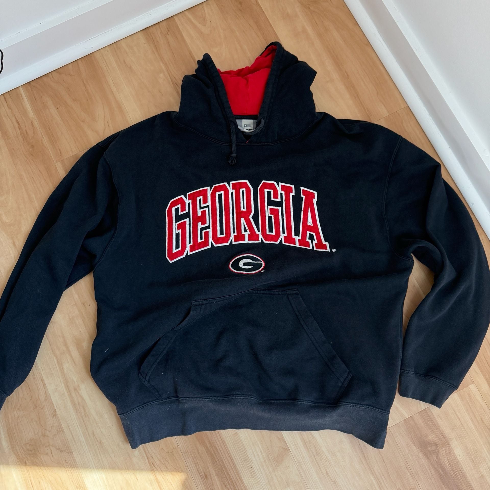 J. America Georgia Bulldogs Hoodie Size L Black Red Applique NCAA 2