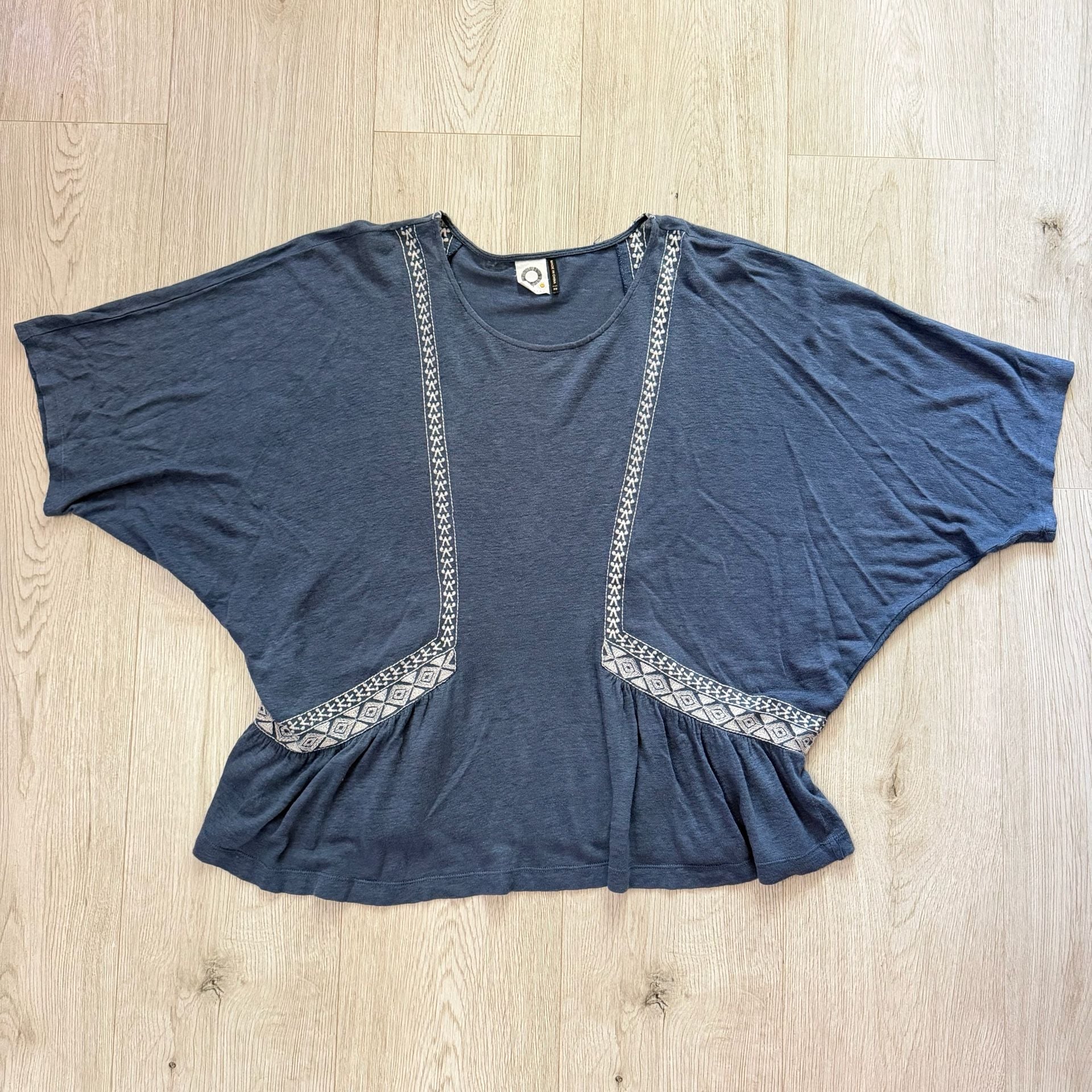 Akemi + Kin Blouse Size XS Blue 6