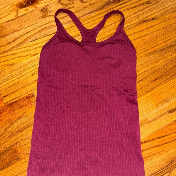 Lululemon Ebb to Street Tank Top Size 6 Magenta Purple Ribbed