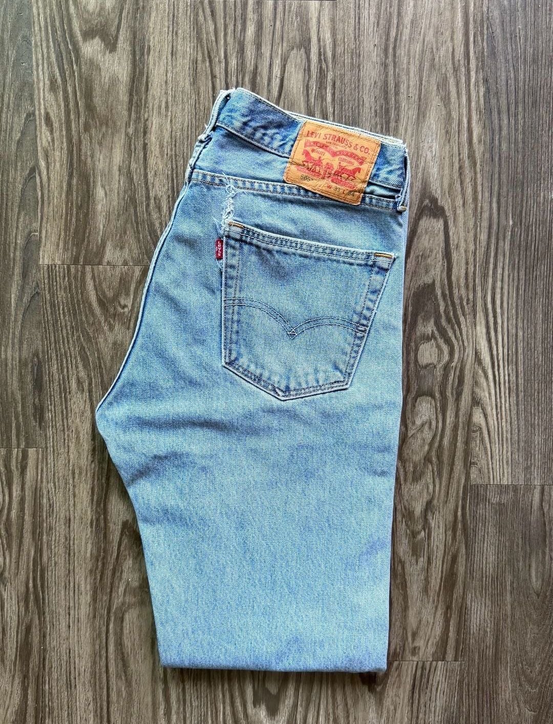 Vintage Levi's 505 Regular Fit Straight Leg Jeans, Light Wash, Men's Size 33x34 2