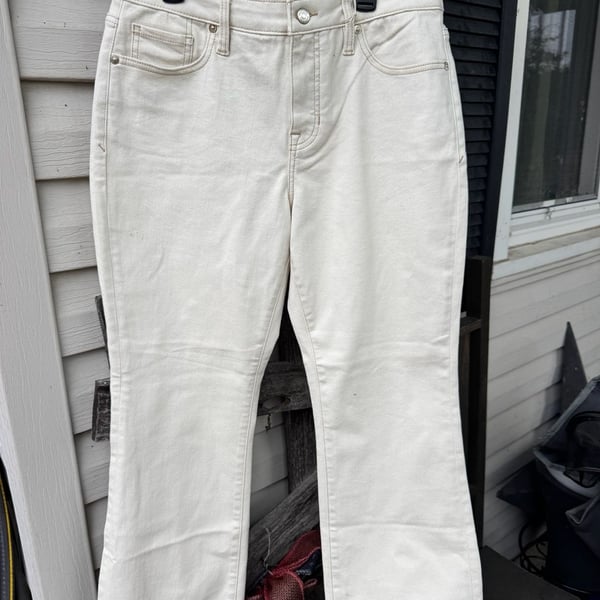 Indigo Palms Mid Rise Crop Mini Boot Size 10 White Jeans