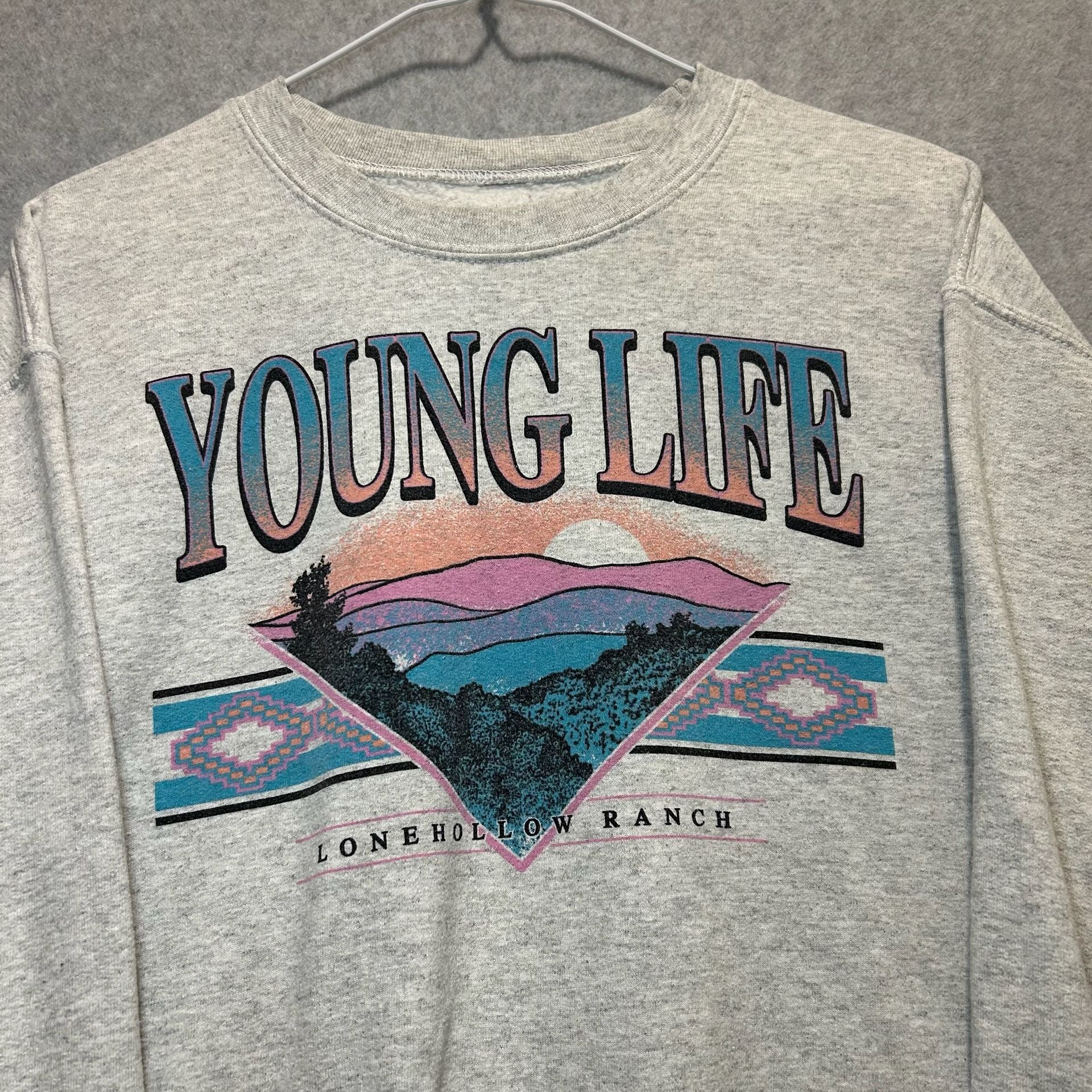 Vintage Gray Young Life Lonehollow Ranch Crewneck Sweatshirt, Size M 3