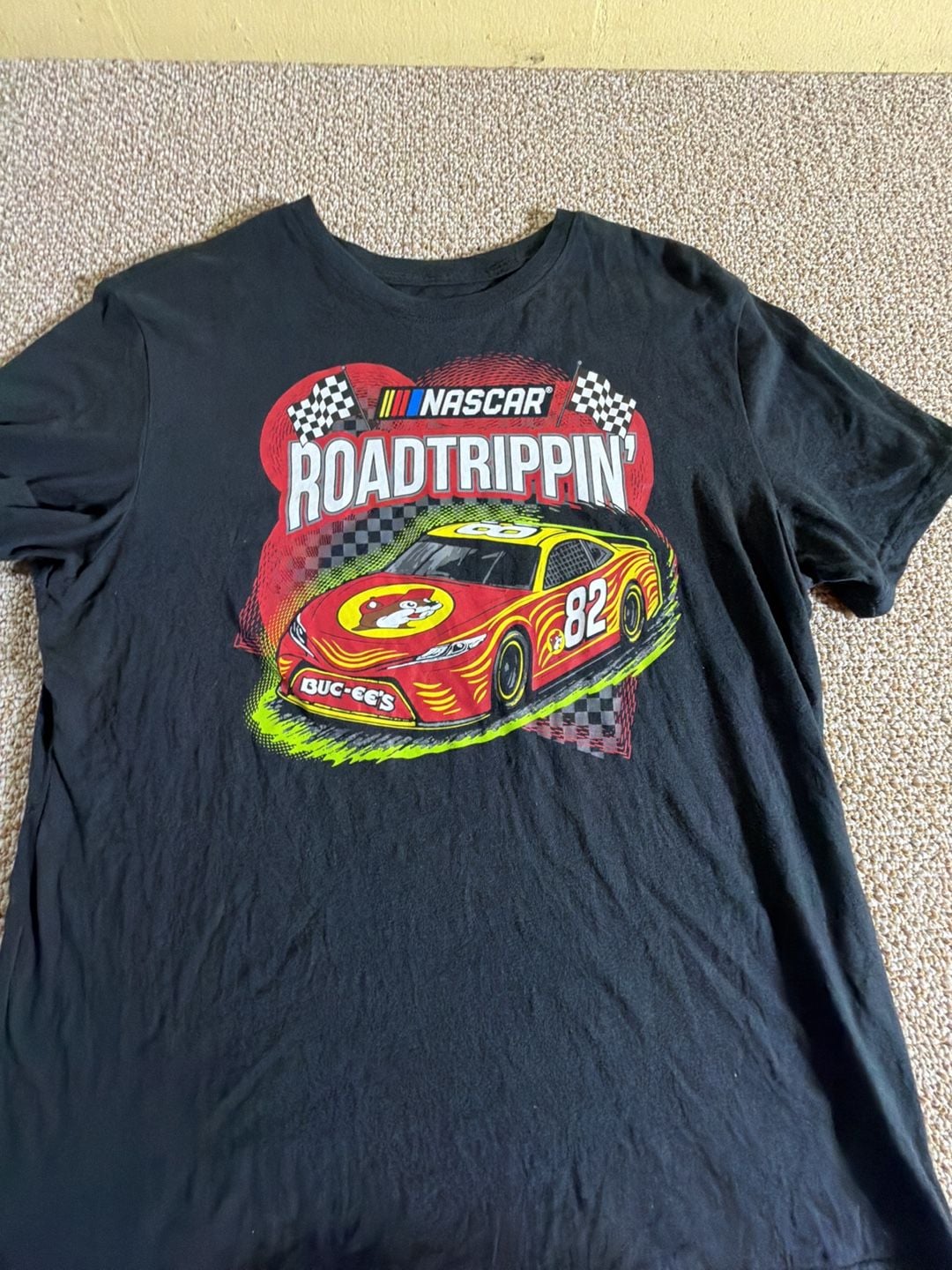 Buc-ee's NASCAR Road Trippin' T-Shirt Size L Black 3