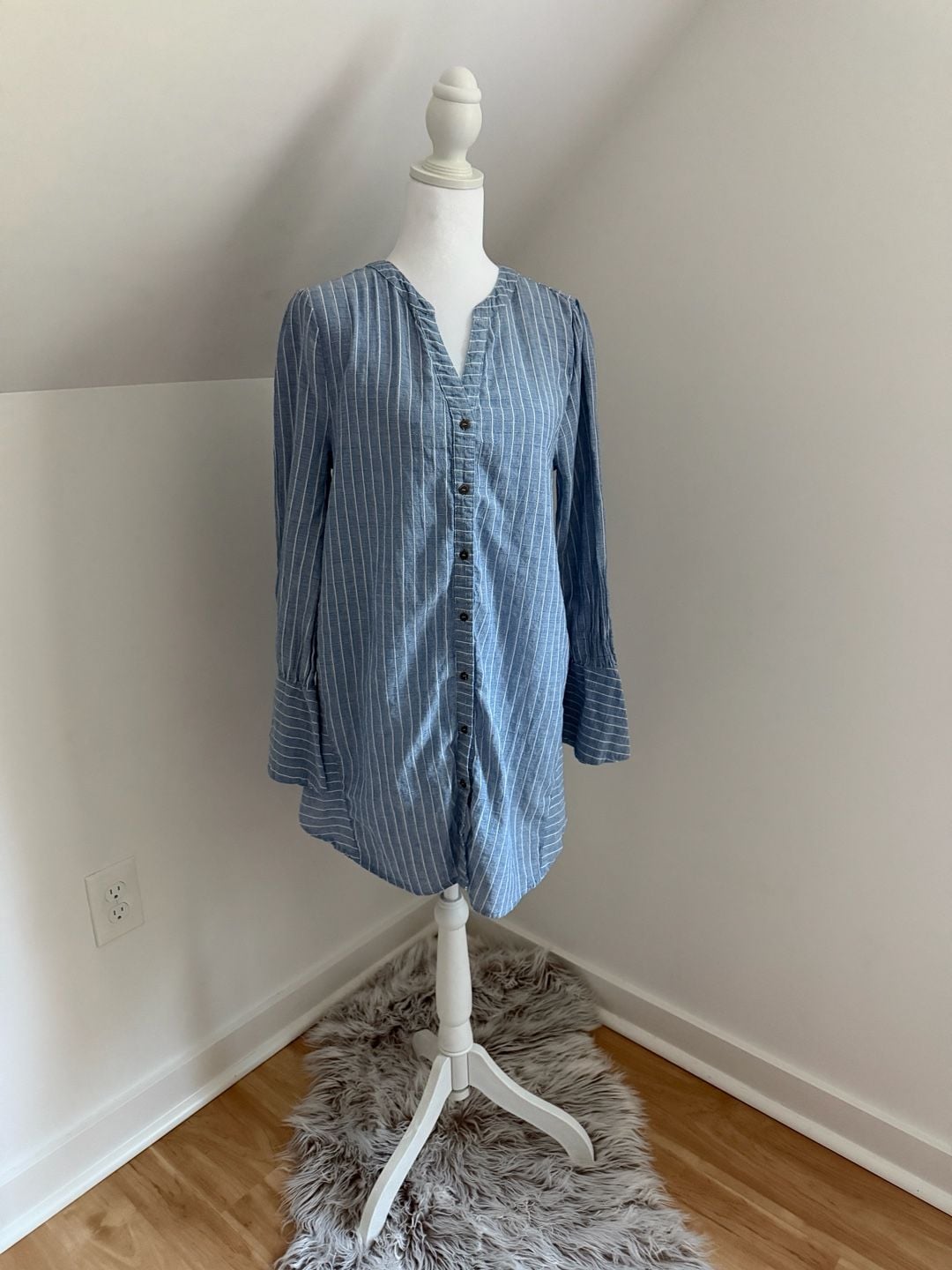 Umgee Tunics Size M Blue White Striped Button Down V-Neck Dress 2