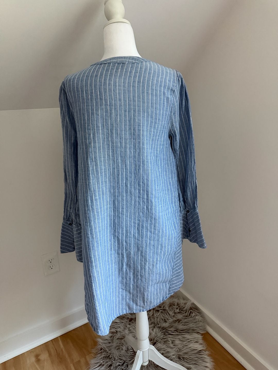 Umgee Tunics Size M Blue White Striped Button Down V-Neck Dress 3