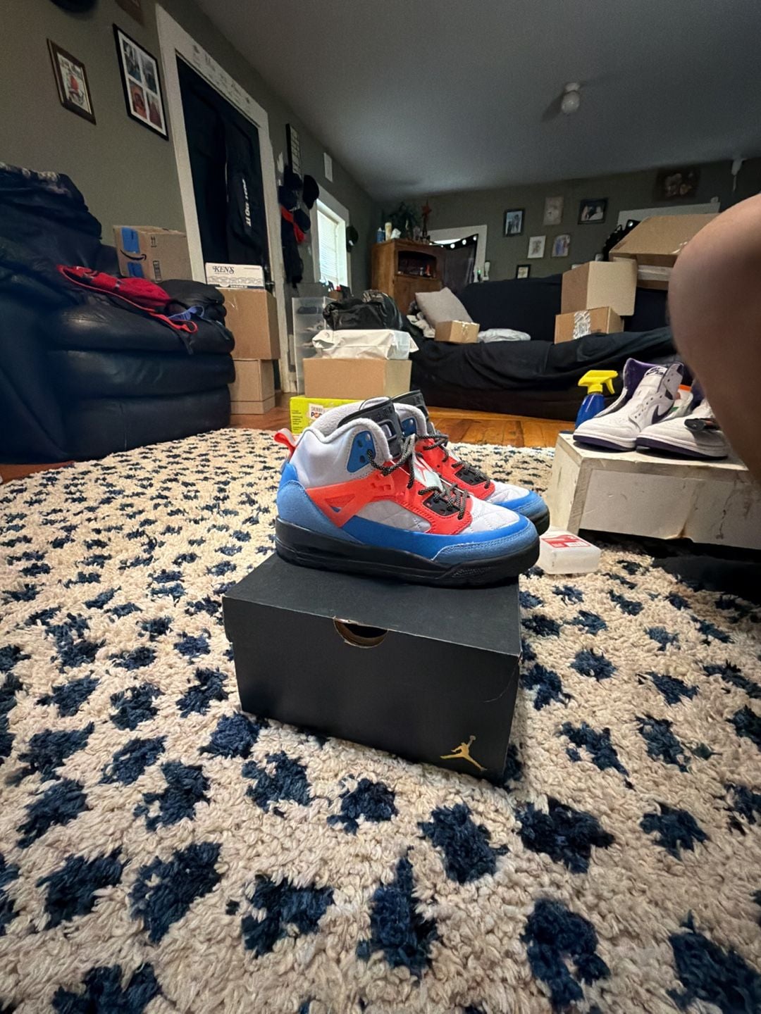 Jordan Winterized Spizike Size 4.5Y or 6 women Photo Blue Hot Lava 5