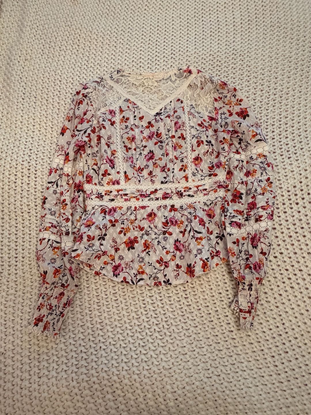 Anthropologie Puff-Sleeved Lace Buttondown Size 4 Pink Floral Top 3