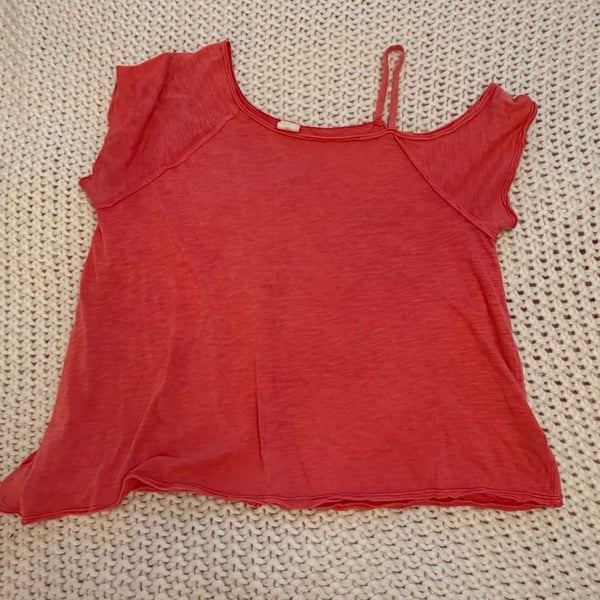 We The Free Cold Shoulder Top Size XS Red Asymmetric Strap