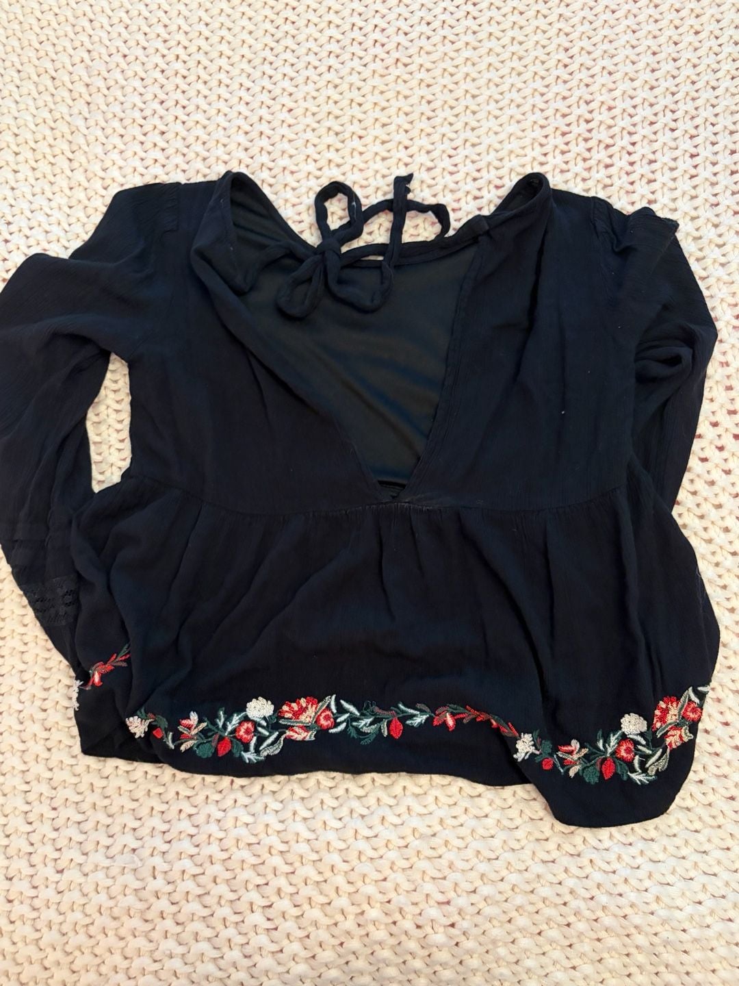 American Eagle Black Floral Embroidered Peasant Blouse Size XS 3