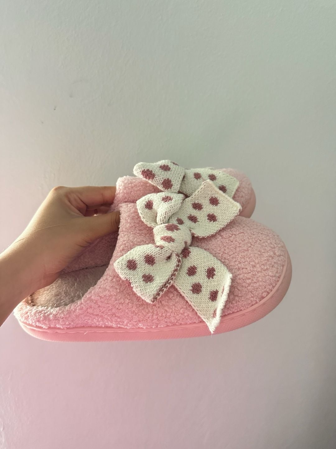 Unbranded Polka Dot Bow Fuzzy Slippers Size 10 Pink House Shoes 3