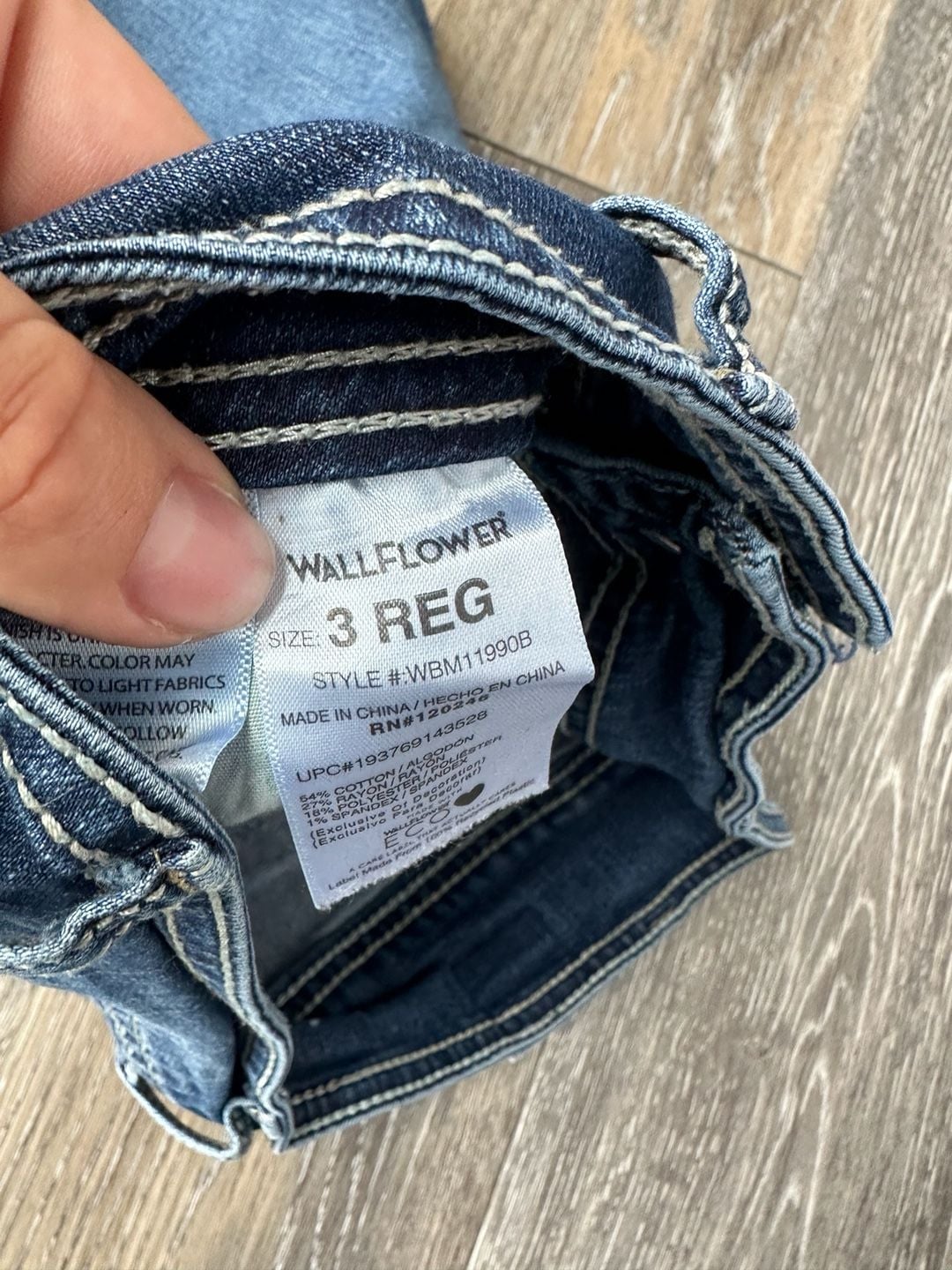 Y2K Wallflower The Luscious Curvy Bootcut Jeans Size 3 Dark Wash 4