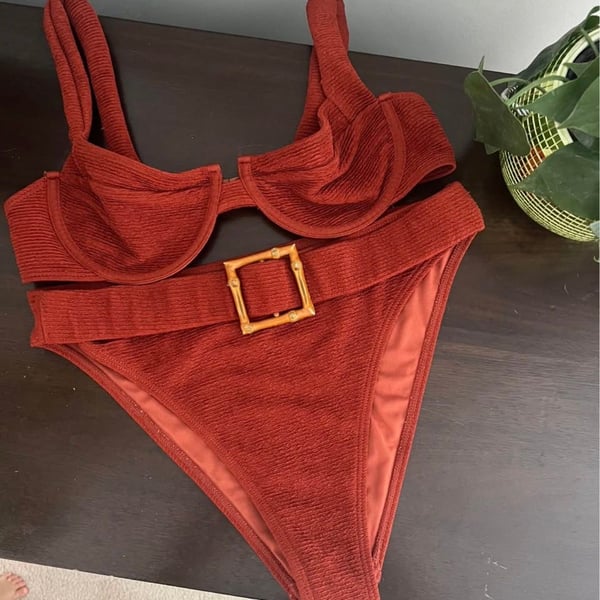 PrettyLittleThing Mini Crinkle Underwire Bikini Set Size 8 Rust
