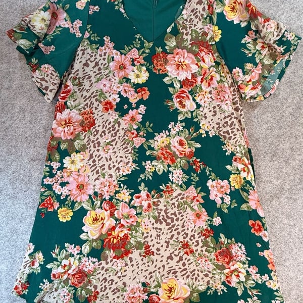 Andrée By Unit Floral Dress Size S Green Leopard Print Ruffle Sleeve