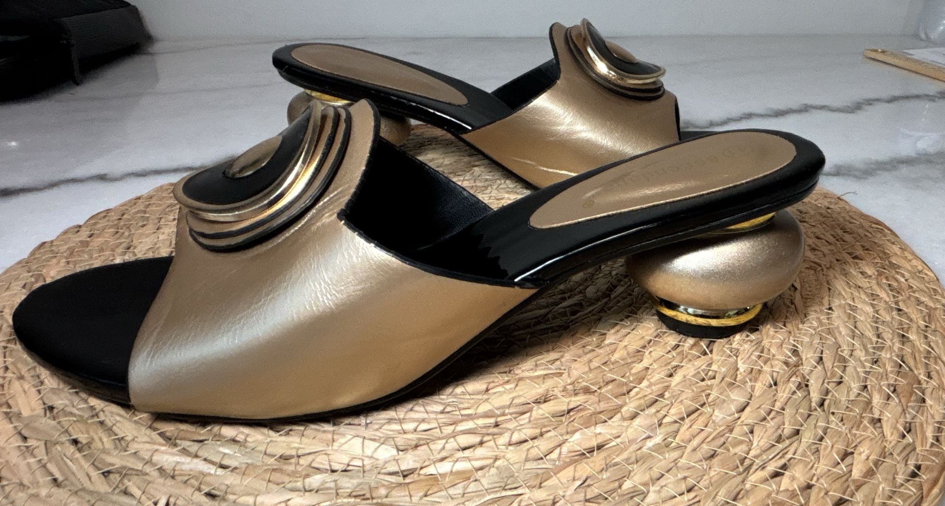 Ascendance Sandals Size 9.5 Gold Black Heel Slides 3