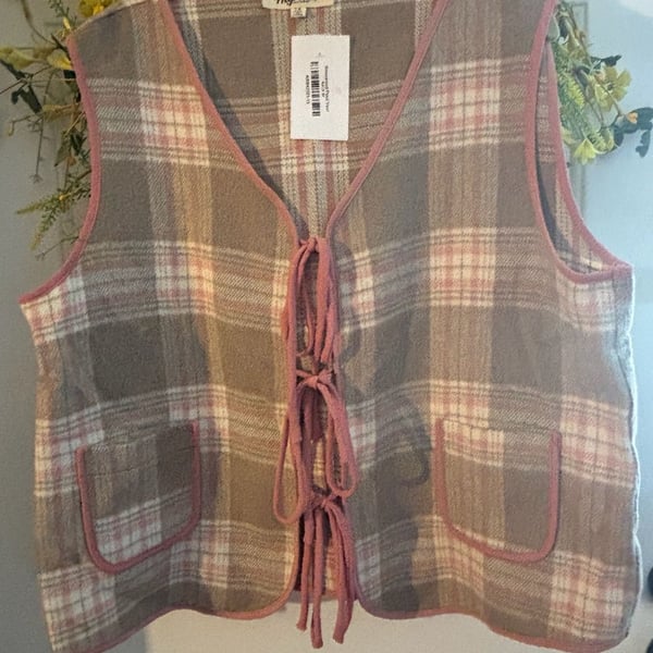 Haptics Rosewood Plaid Vest Size 1X Brown Pink