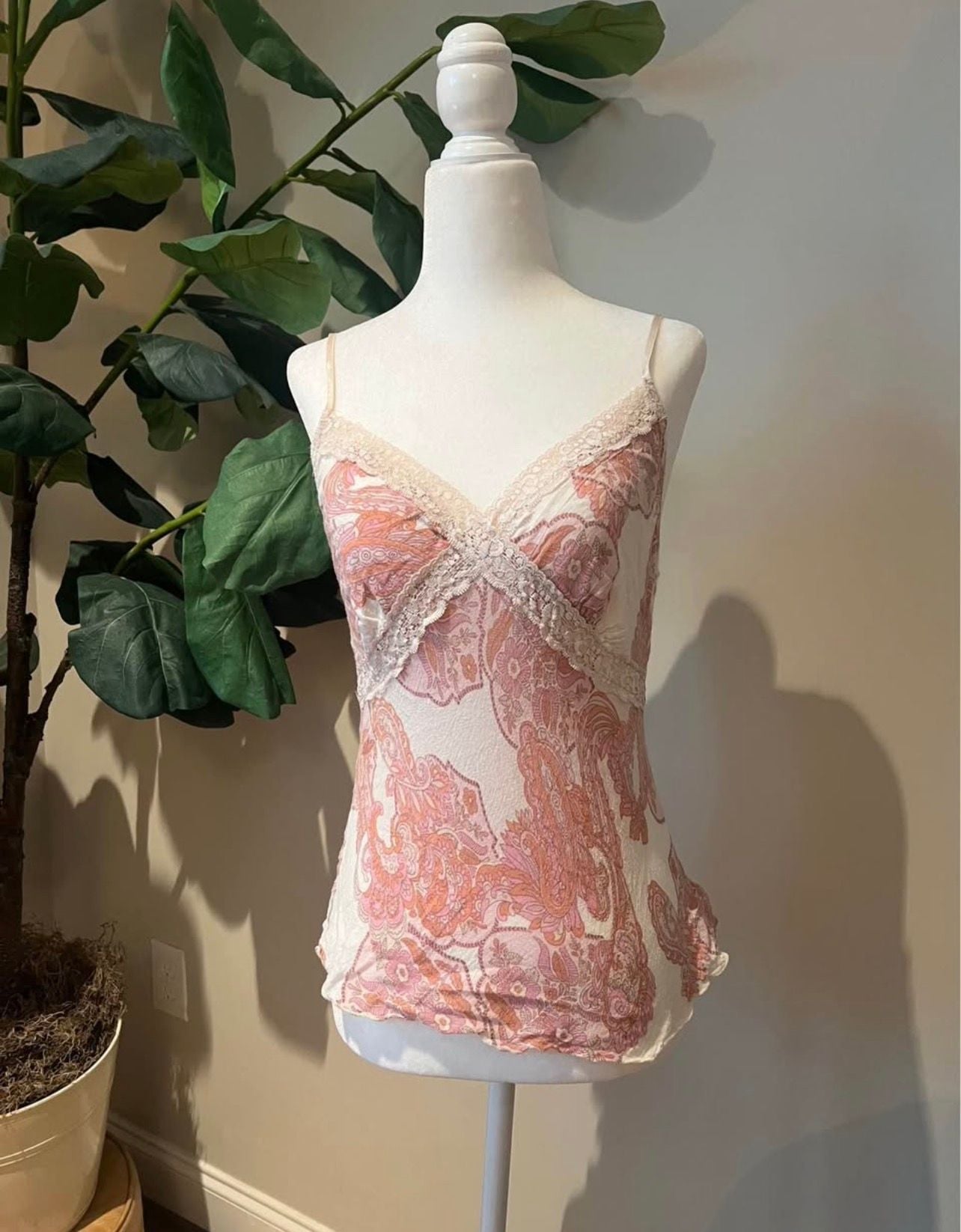 Poetry Clothing Camisole Size L Pink Paisley Lace Trim Cami 2