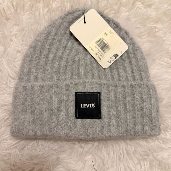 Levi's Essential Ribbed Beanie Size OS Grey Logo Patch Winter Hat
