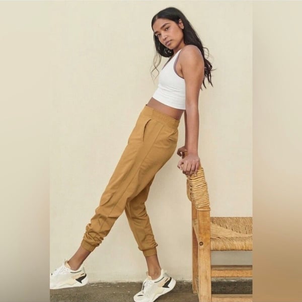 Athleta Textured Brooklyn Joggers Mustard Yellow 