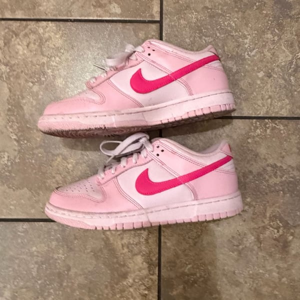 Nike Dunk Low Size 6Y Pink Sneakers