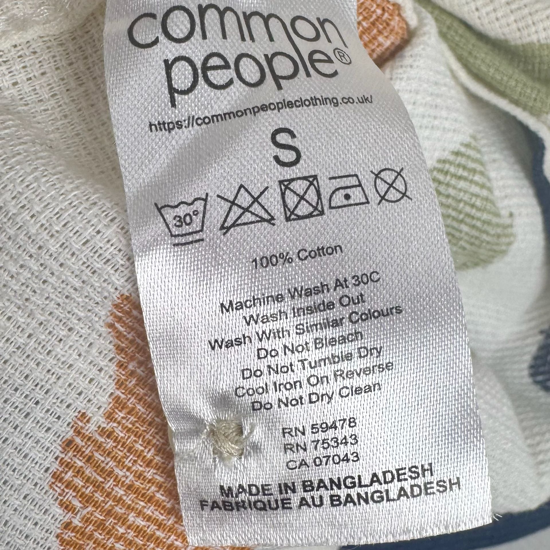Common People Contour Shirt Size S Ecru Multi Paint Stroke Short Sleeve 8