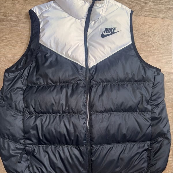 Nike Windrunner Reversible Down Vest Size XL Black White Puffer