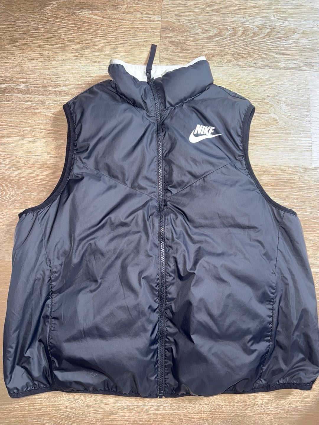 Nike Windrunner Reversible Down Vest Size XL Black White Puffer 4