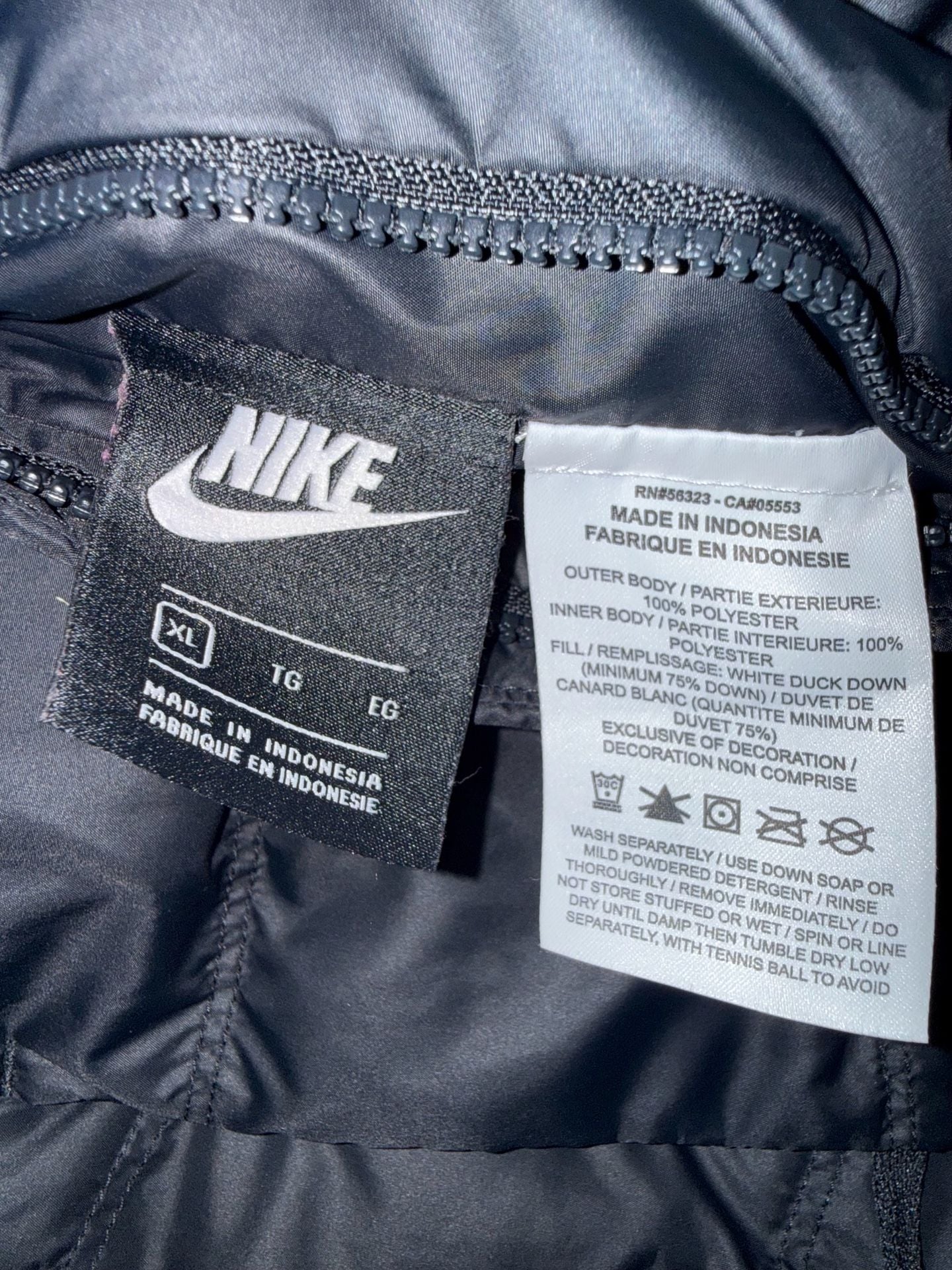 Nike Windrunner Reversible Down Vest Size XL Black White Puffer 6