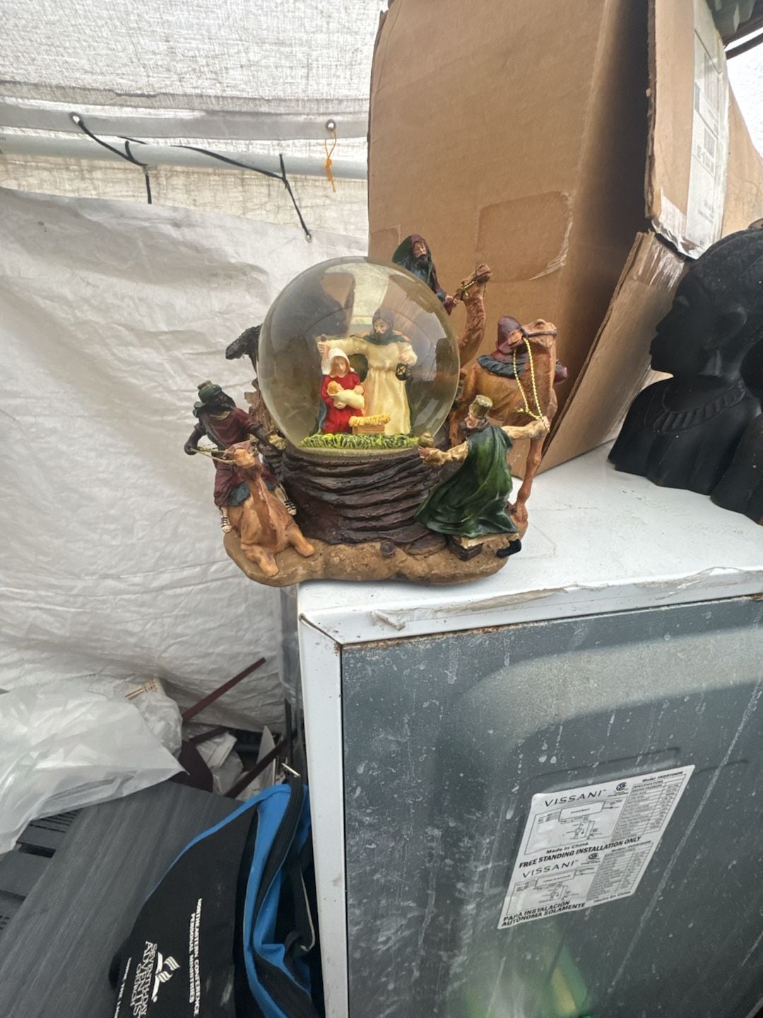 Nativity Scene Christmas Musical Water Globe with Three Kings and Camels 3