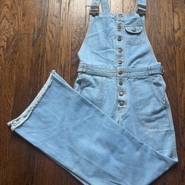 VTG ‘70s Grapevines 29x32 WOMENS DENIM BELL BOTTOMS BIB OVERALLS w/ BUTTON FRONT