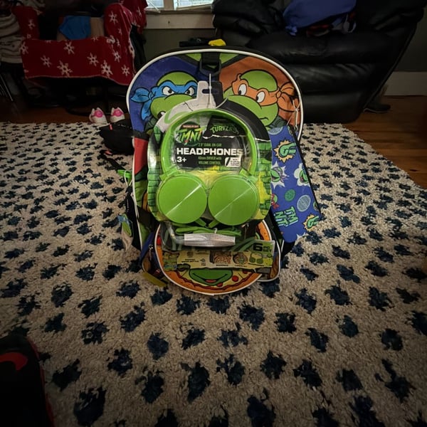 Teenage Mutant Ninja Turtles 6-Piece Backpack Set with Headphones