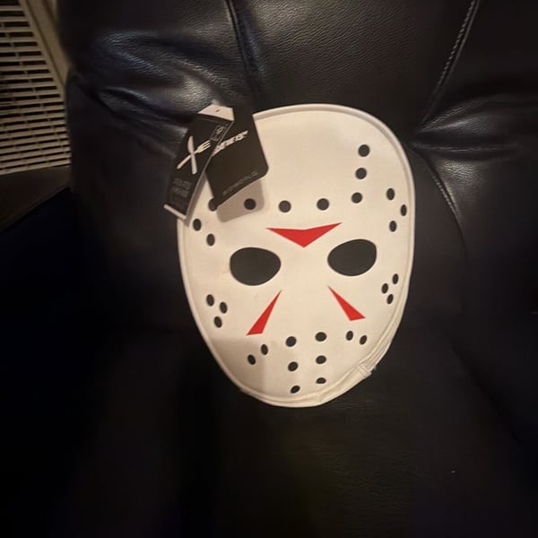 Bioworld Friday The 13th Jason Hockey Mask Insulated Lunch Box