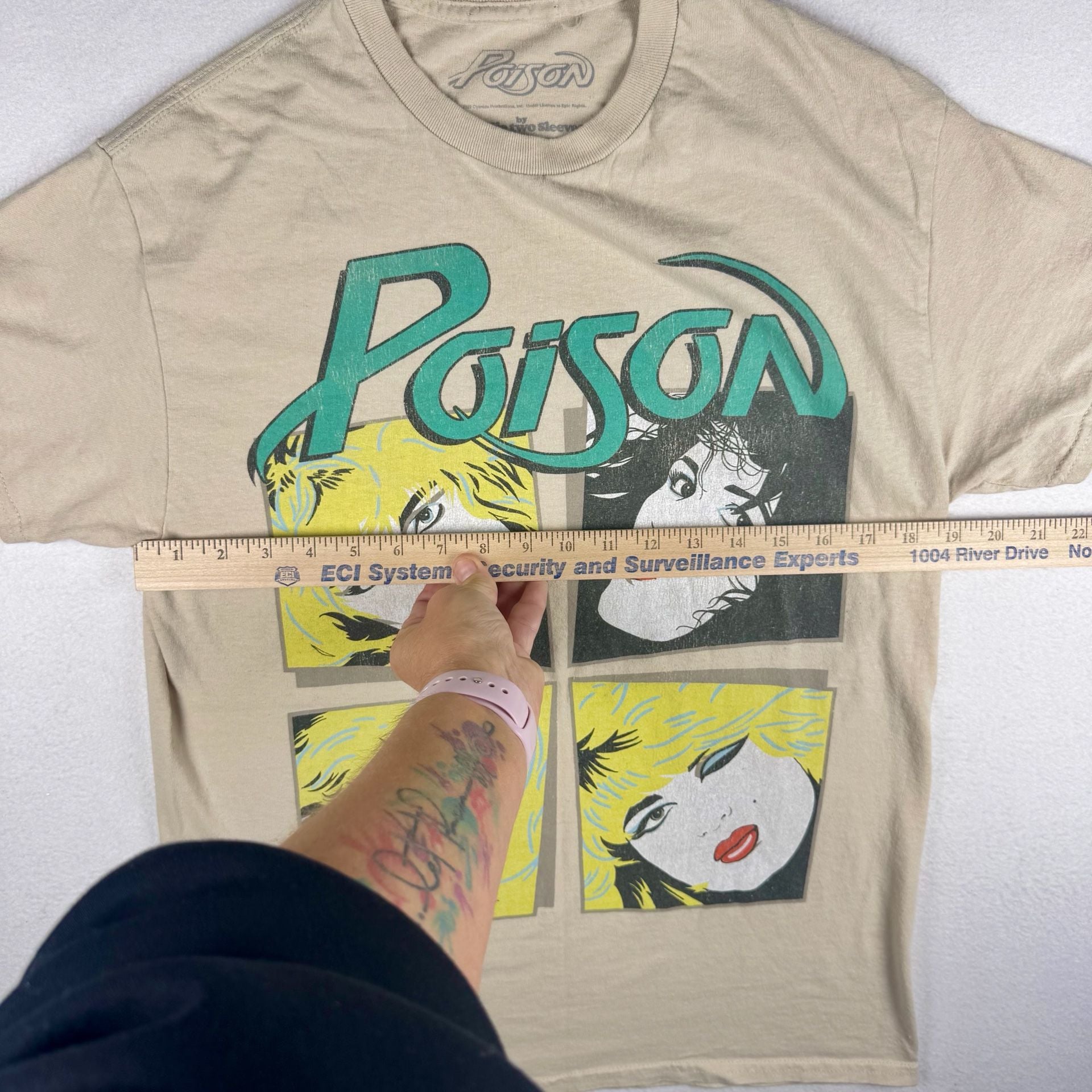 Poison Look What The Cat Dragged In T-Shirt Size M Beige 6