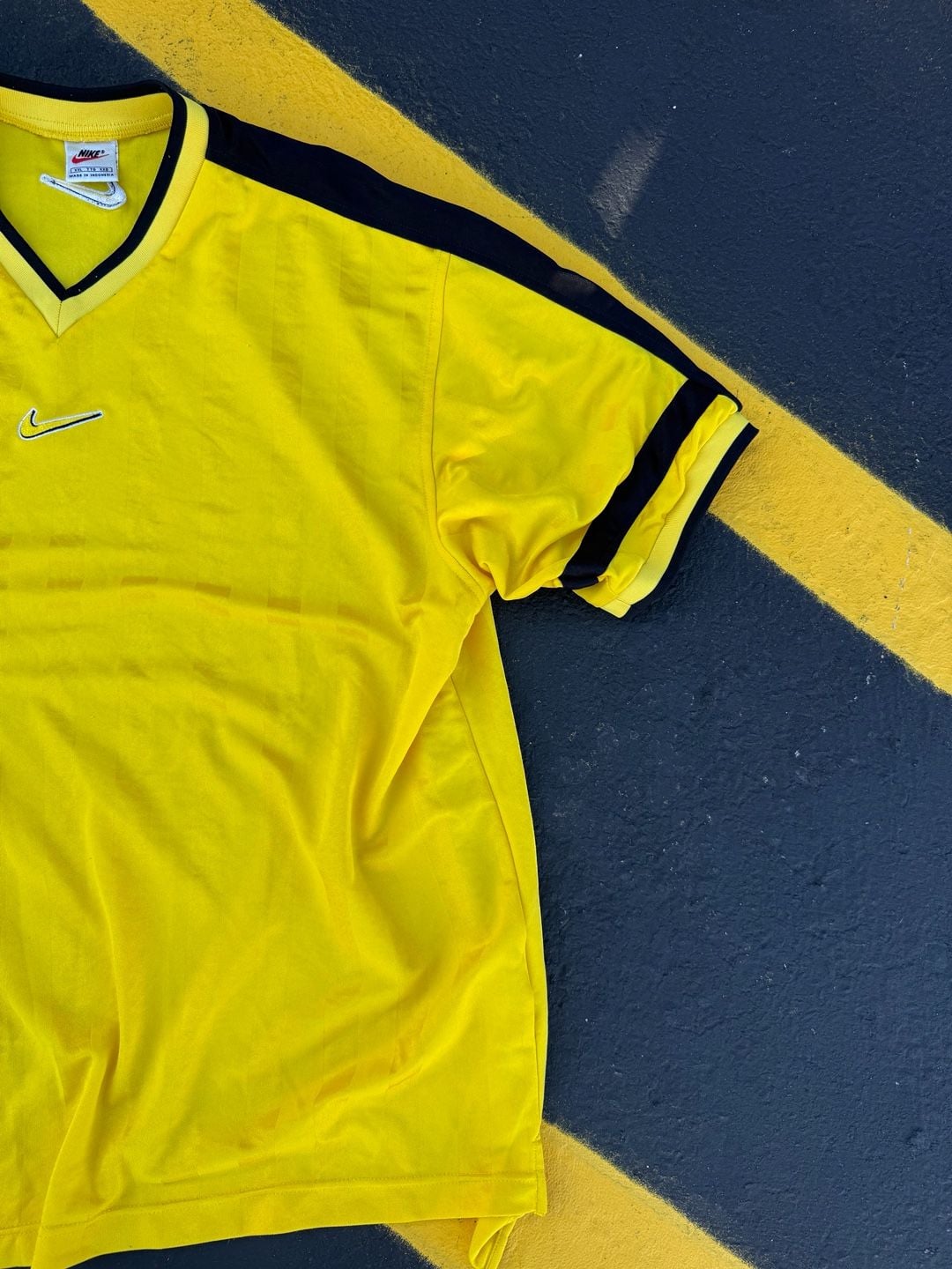 Nike Vintage V-Neck Jersey Size XXL Yellow Black Mini Swoosh 5