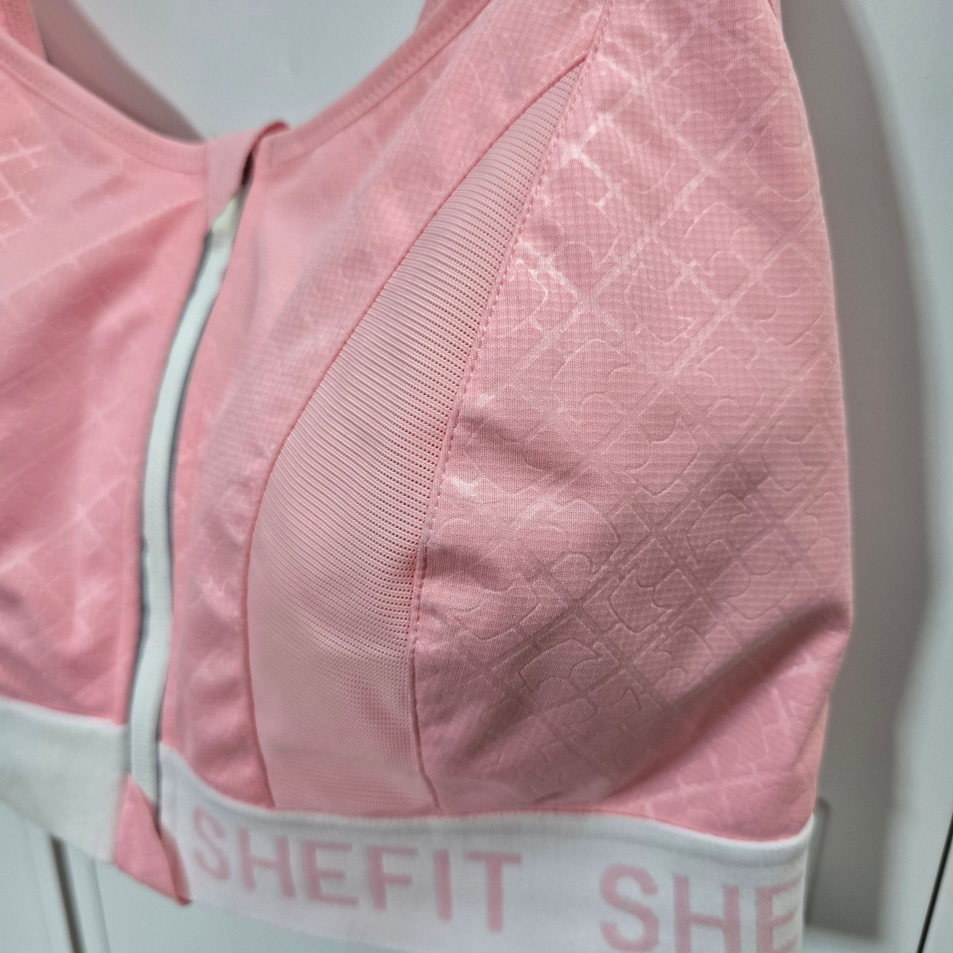 Shefit 5 Luxe Sports Bra Pink High Impact Zip Front 3