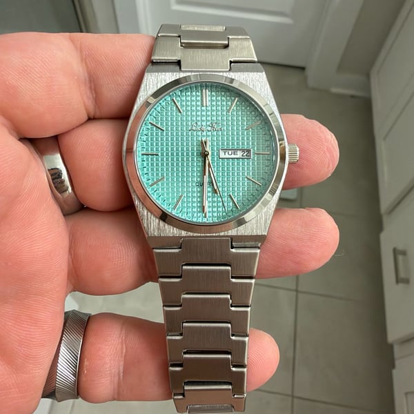 Lucky Fours Stainless Steel Quartz Wristwatch Turquoise Dial
