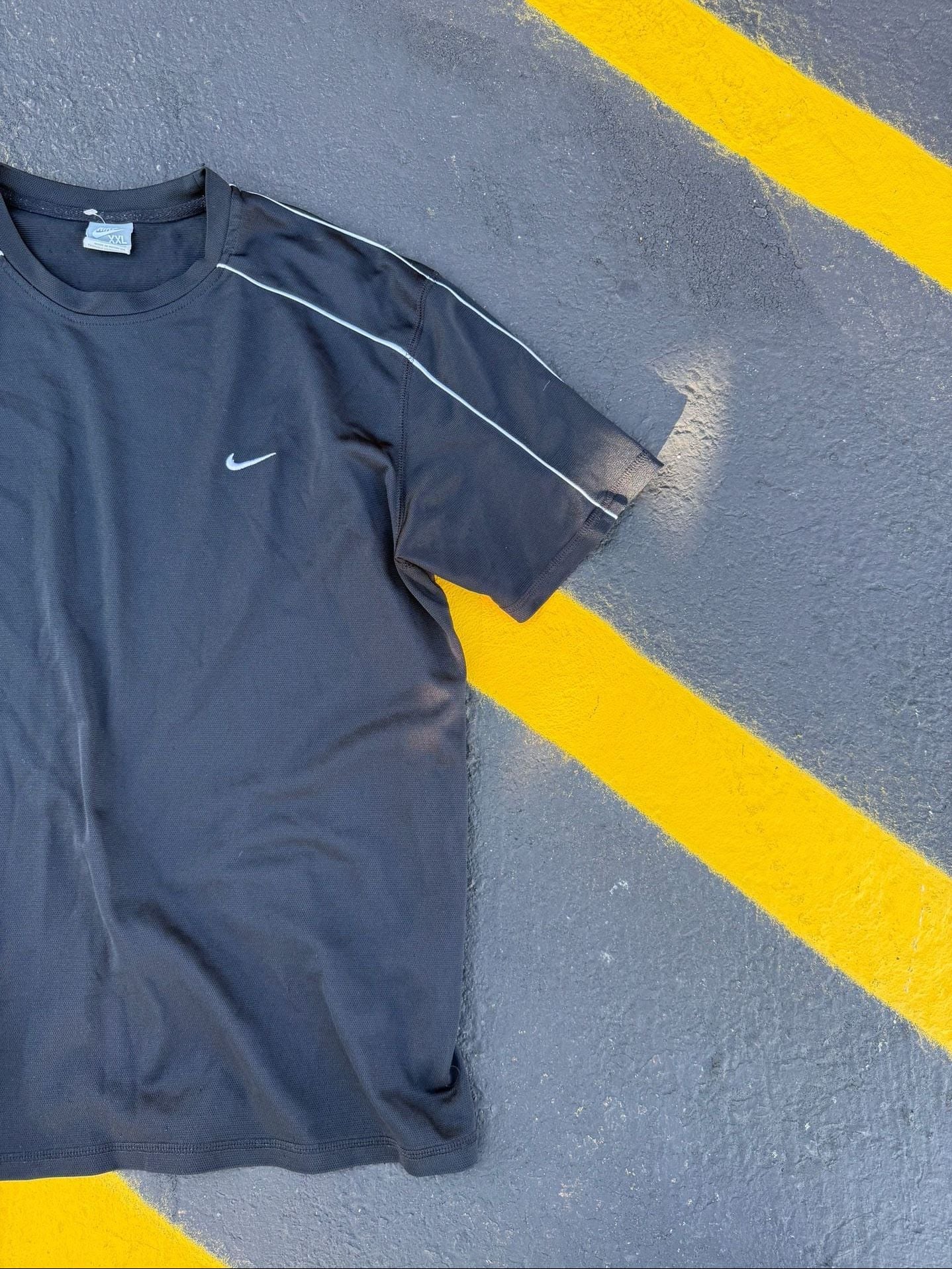 Nike Swoosh T-Shirt Size XXL Black Athletic Workout 5