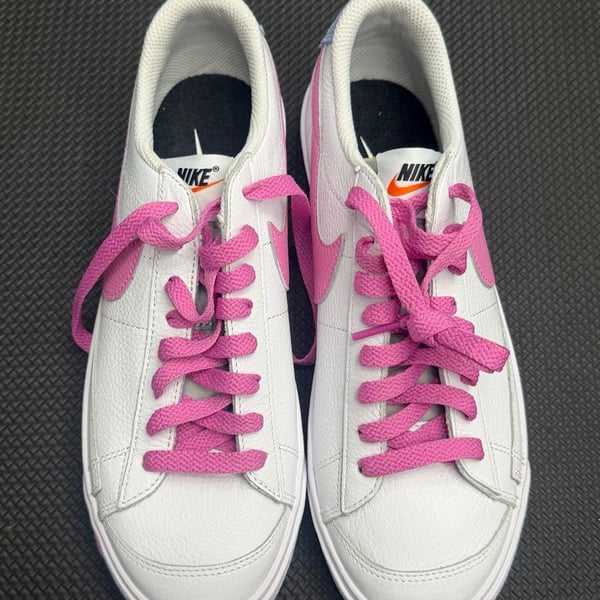 Nike Blazer Low '77 Size 8 White Pink Sneakers