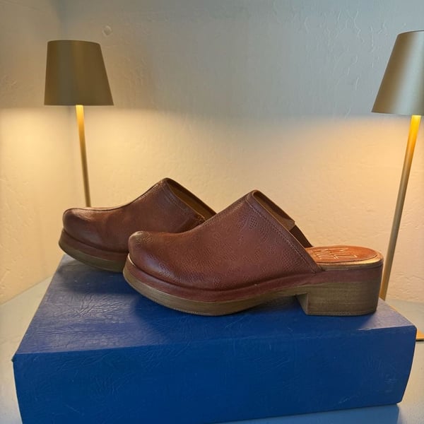 Miz Mooz Lunea Leather Clogs Brandy Size 37